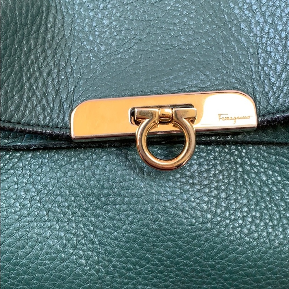 Salvatore Ferragamo handbag - Picture 2 of 15